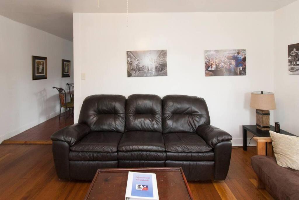 לאפאייט Cajun Stays - Cajun Hostel II - The Black Room מראה חיצוני תמונה